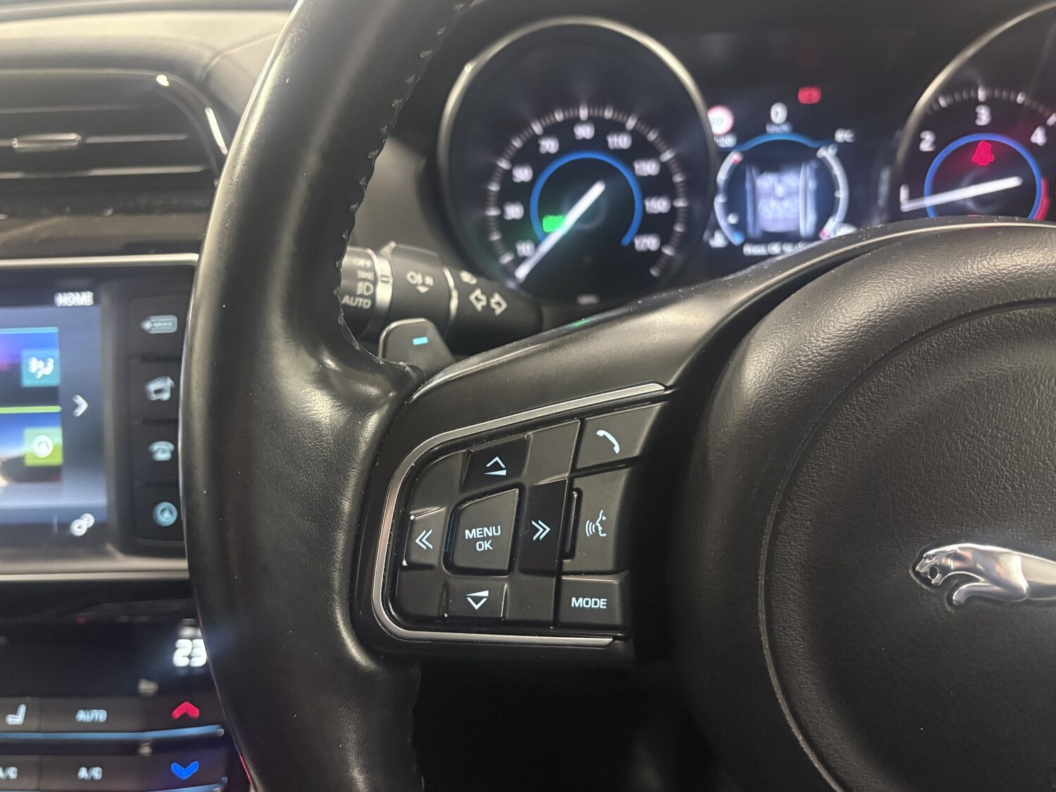 Used Jaguar XE 2017 for sale - 77822193: Photo 85