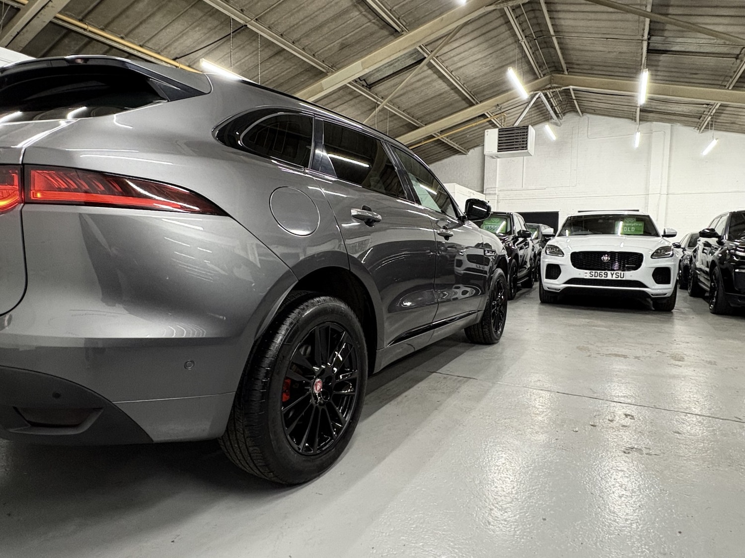 Used Jaguar F-Pace 2017 for sale - 77028041: Photo 16