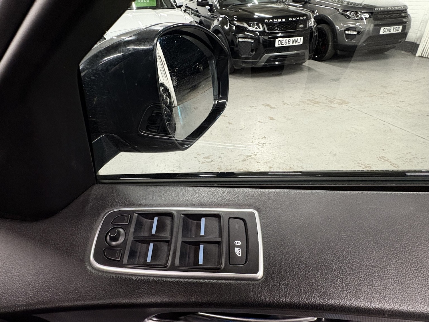 Used Jaguar F-Pace 2017 for sale - 77028041: Photo 38