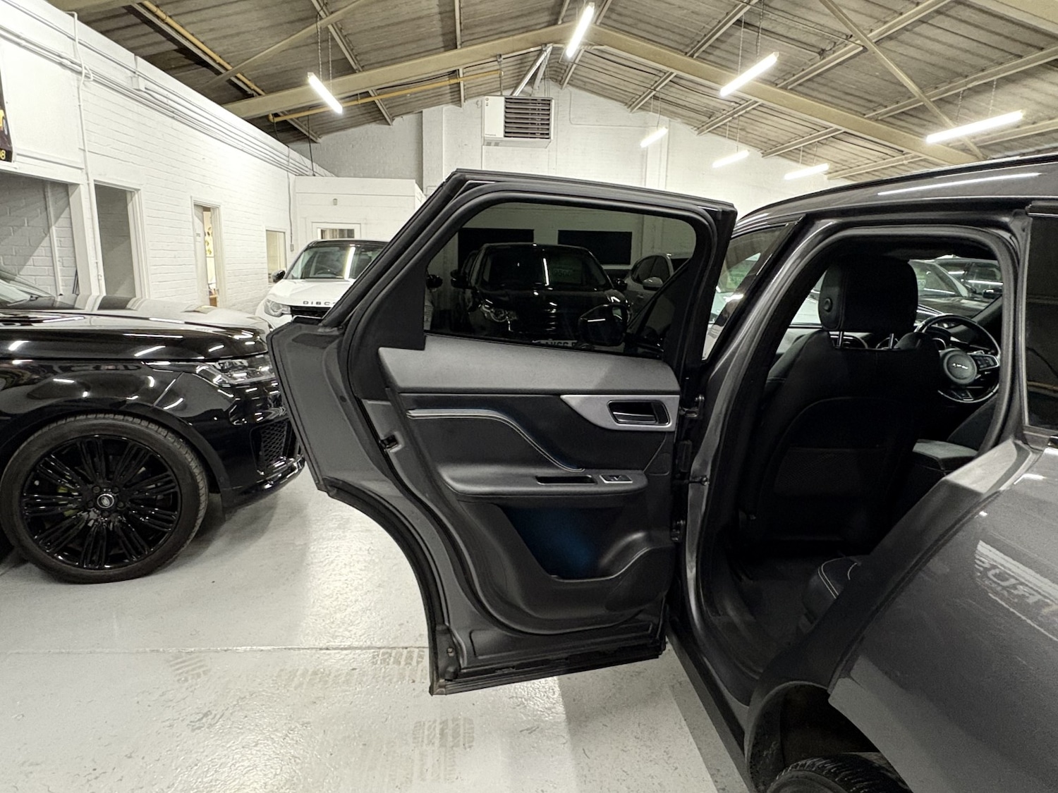 Used Jaguar F-Pace 2017 for sale - 77028041: Photo 57