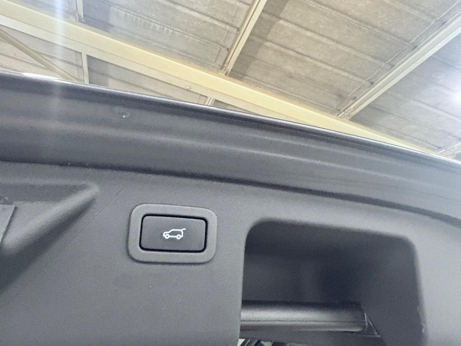 Used Land Rover Discovery Sport 2018 for sale - 76407501: Photo 16