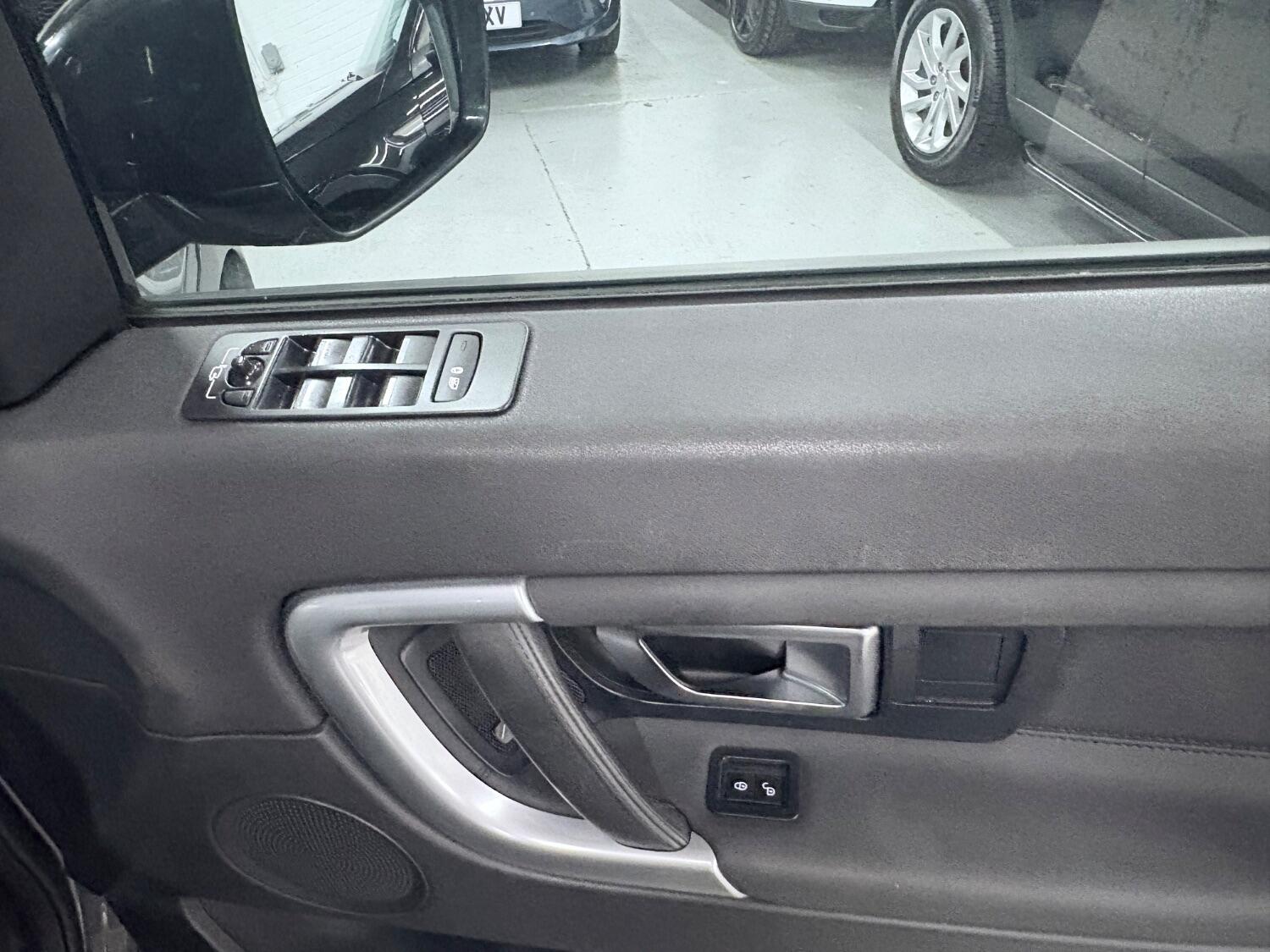 Used Land Rover Discovery Sport 2018 for sale - 76407501: Photo 33