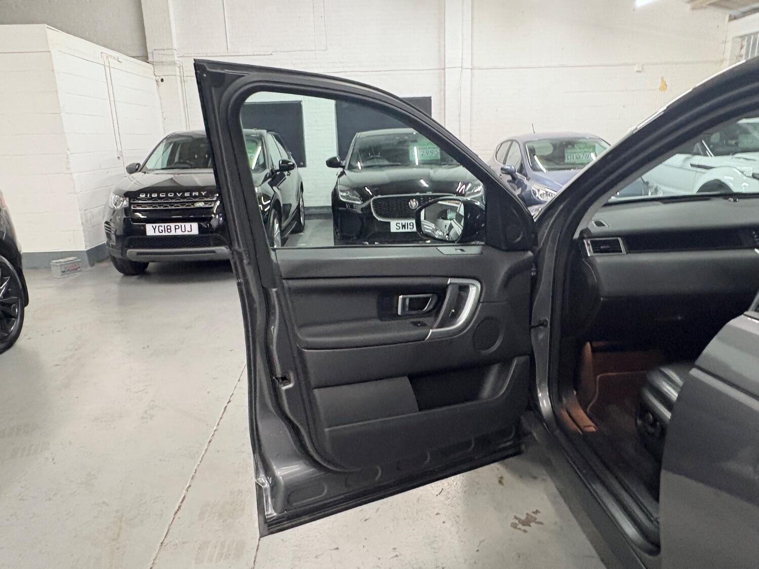 Used Land Rover Discovery Sport 2018 for sale - 76407501: Photo 46