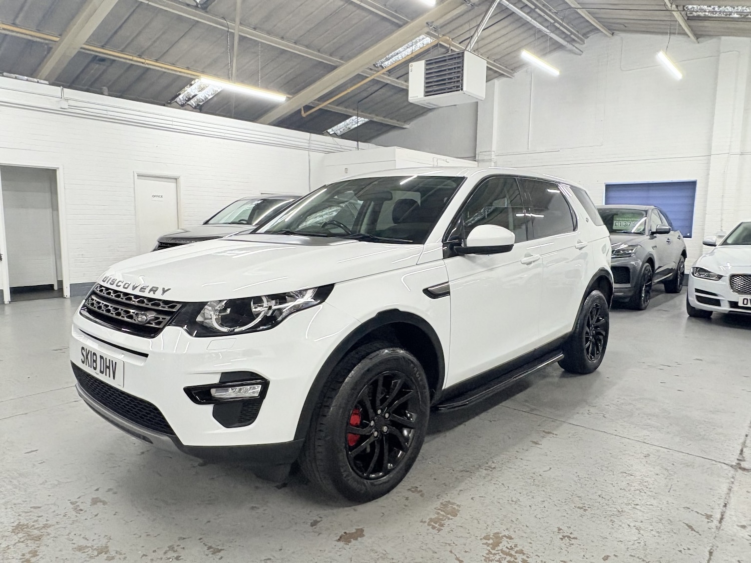 Used Land Rover Discovery Sport 2018 for sale - 77991621: Photo 2