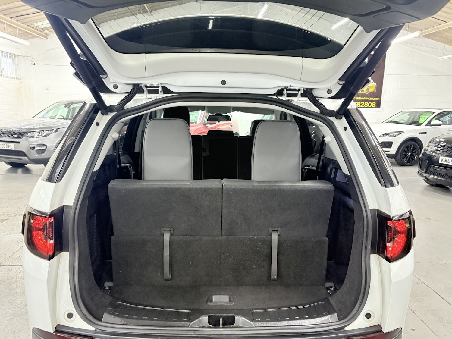 Used Land Rover Discovery Sport 2018 for sale - 77991621: Photo 22