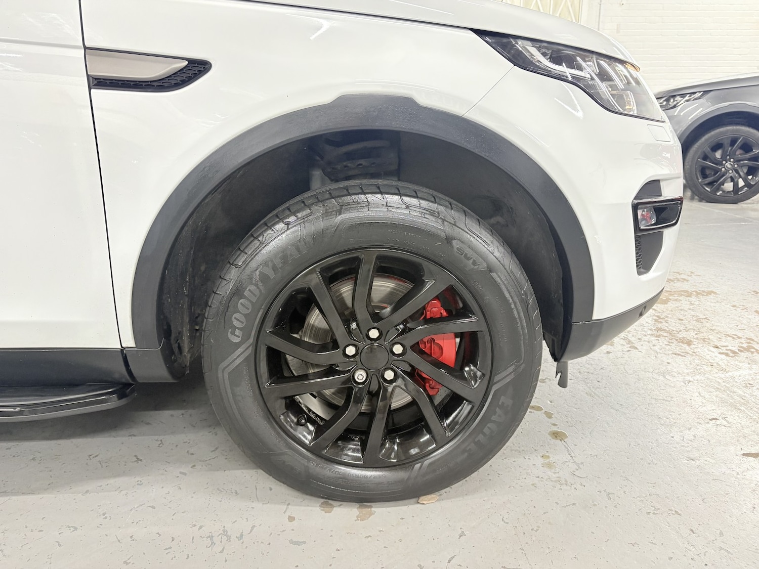 Used Land Rover Discovery Sport 2018 for sale - 77991621: Photo 32