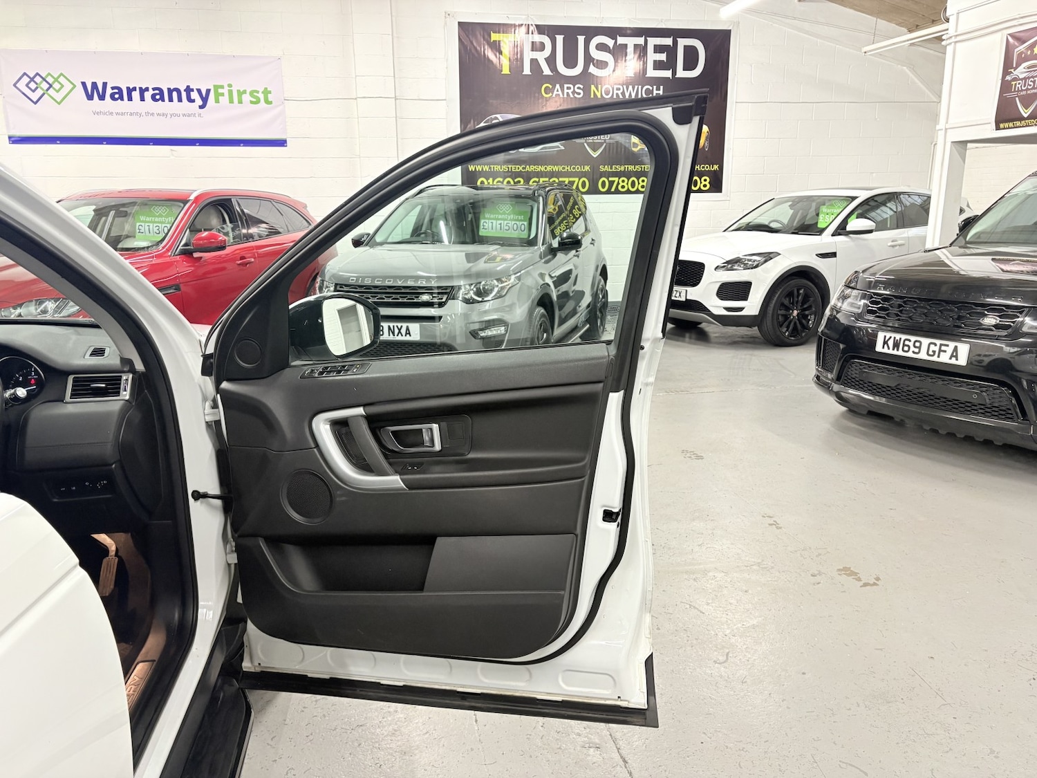 Used Land Rover Discovery Sport 2018 for sale - 77991621: Photo 36