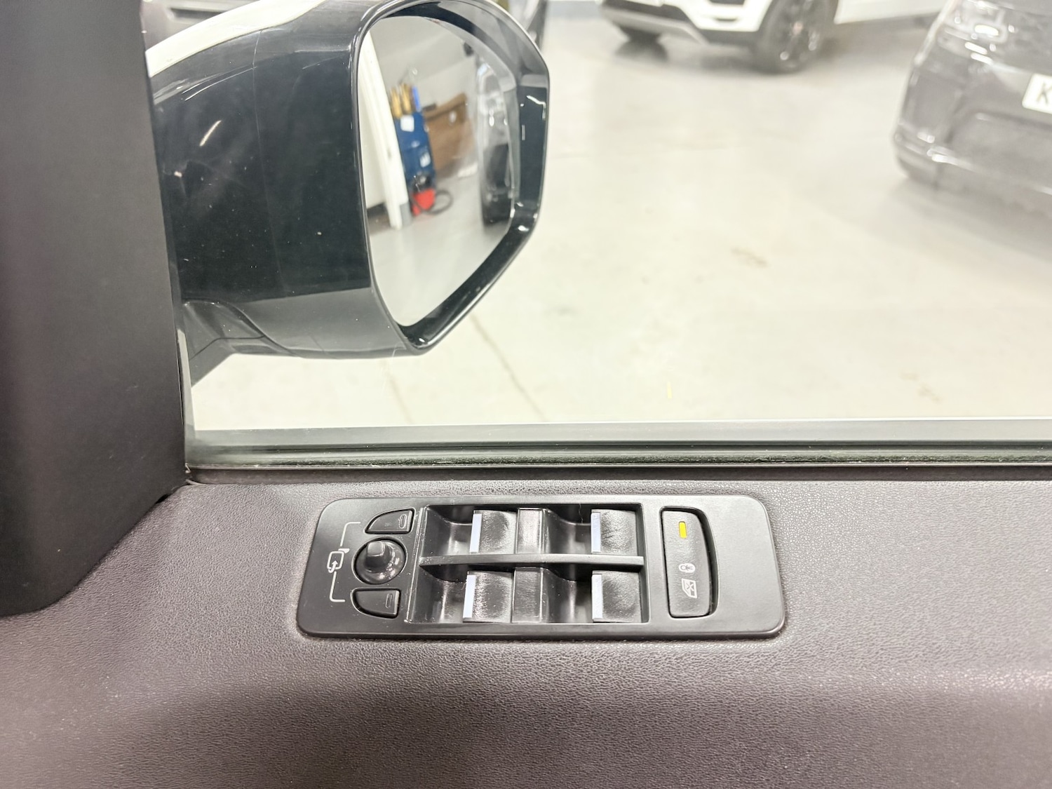 Used Land Rover Discovery Sport 2018 for sale - 77991621: Photo 40