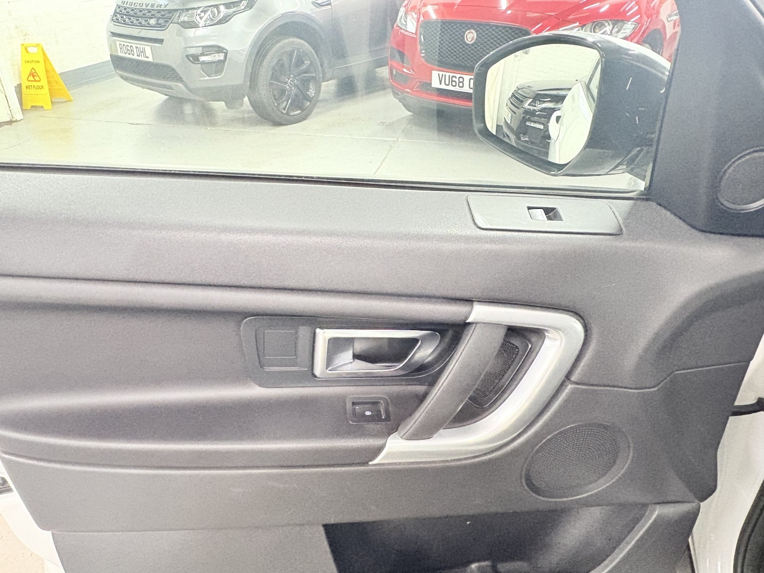 Used Land Rover Discovery Sport 2018 for sale - 77991621: Photo 48