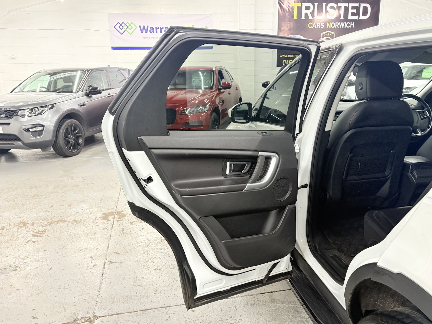 Used Land Rover Discovery Sport 2018 for sale - 77991621: Photo 51