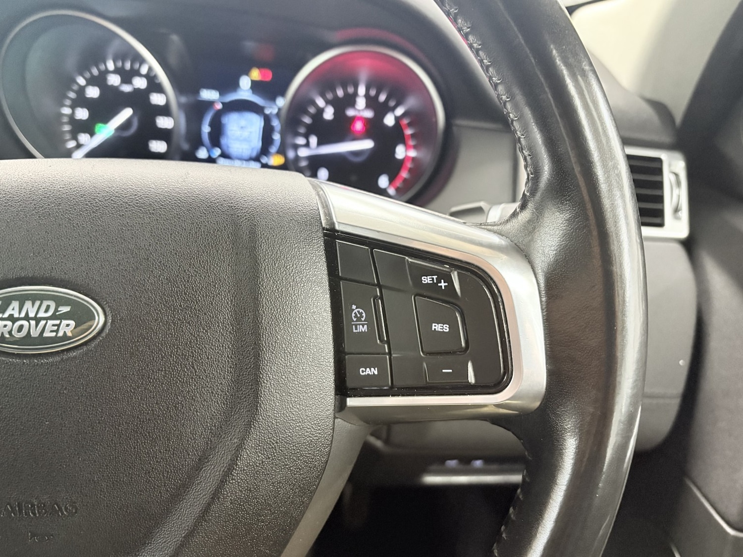 Used Land Rover Discovery Sport 2018 for sale - 77991621: Photo 58