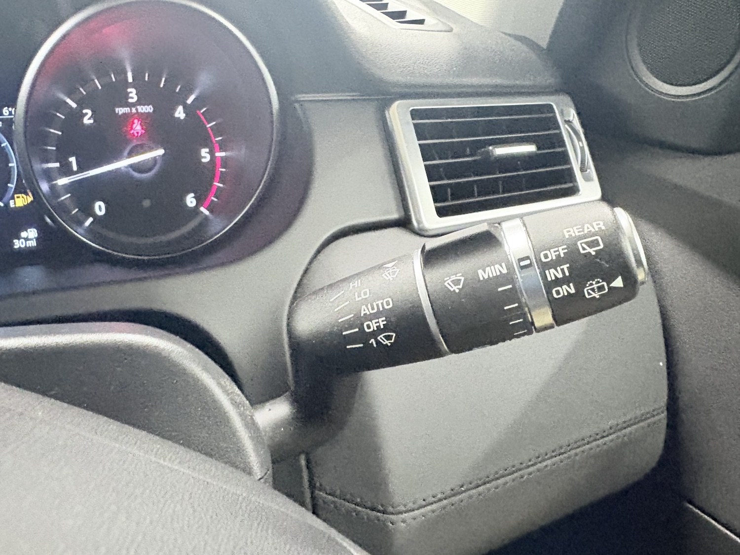 Used Land Rover Discovery Sport 2018 for sale - 77991621: Photo 61