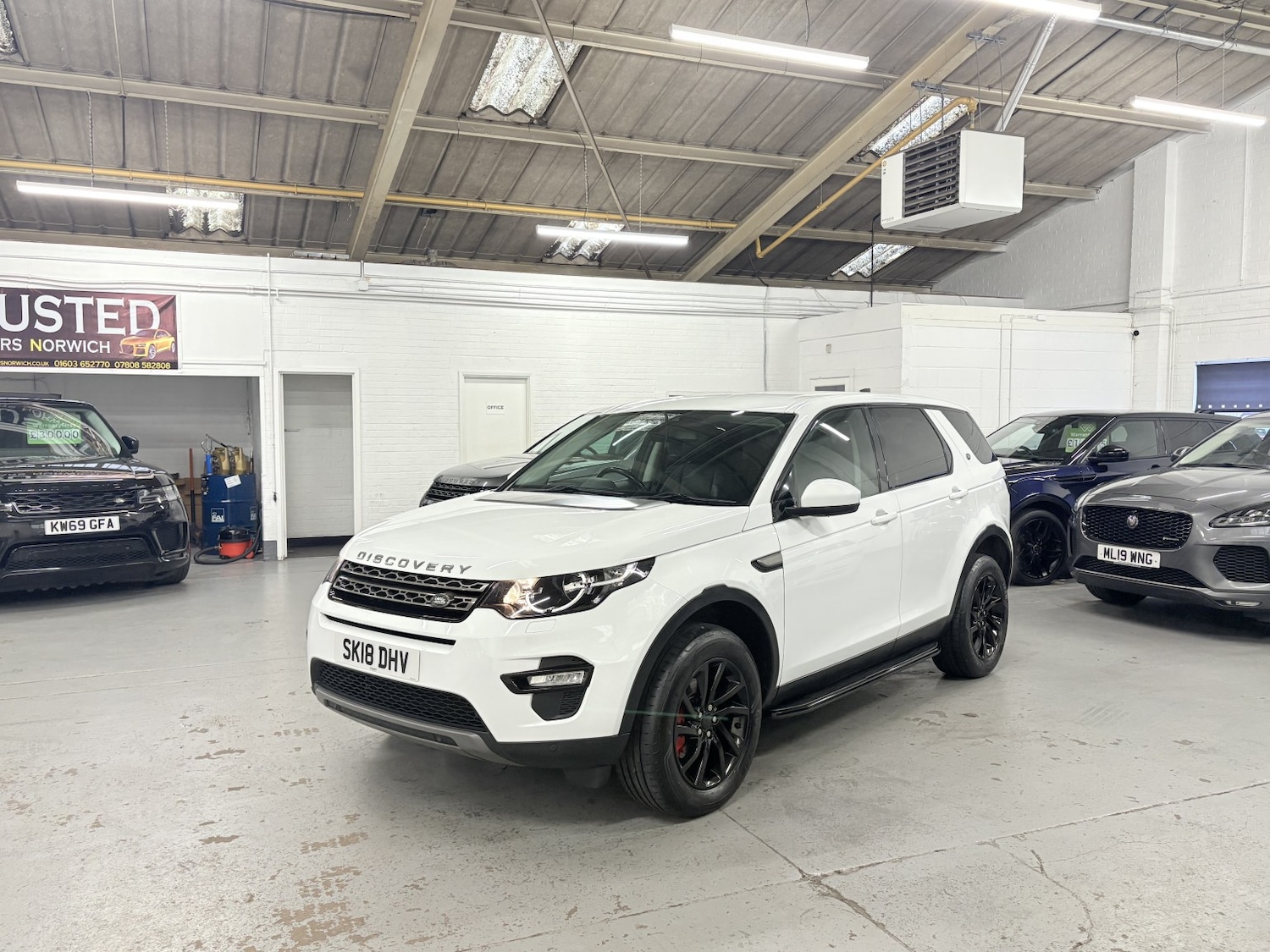 Used Land Rover Discovery Sport 2018 for sale - 77991621: Photo 83