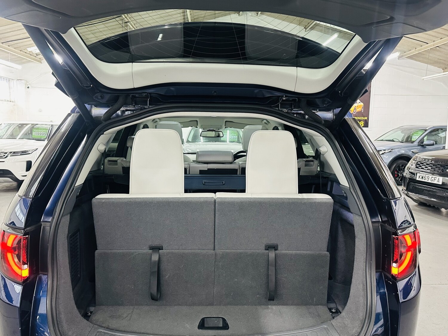 Used Land Rover Discovery Sport 2018 for sale - 78182992: Photo 17