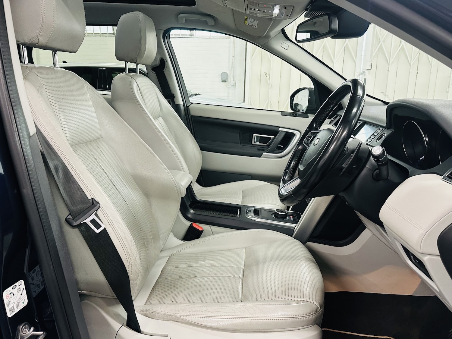 Used Land Rover Discovery Sport 2018 for sale - 78182992: Photo 33