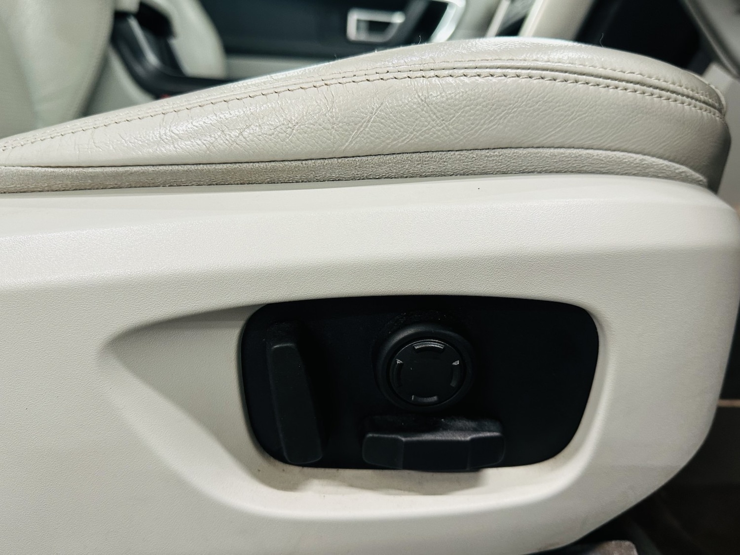 Used Land Rover Discovery Sport 2018 for sale - 78182992: Photo 39