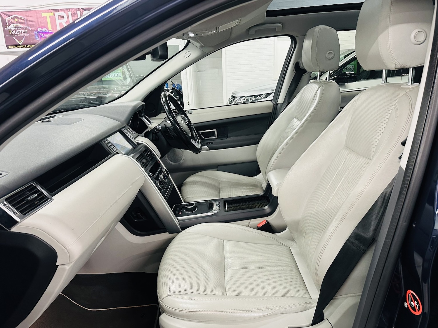 Used Land Rover Discovery Sport 2018 for sale - 78182992: Photo 41