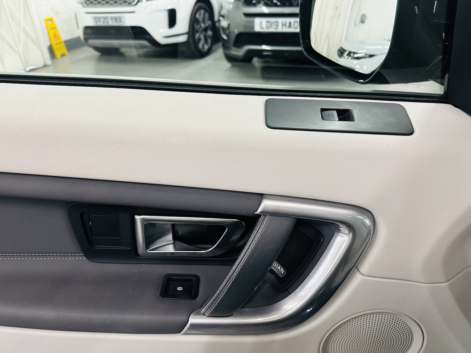 Used Land Rover Discovery Sport 2018 for sale - 78182992: Photo 42