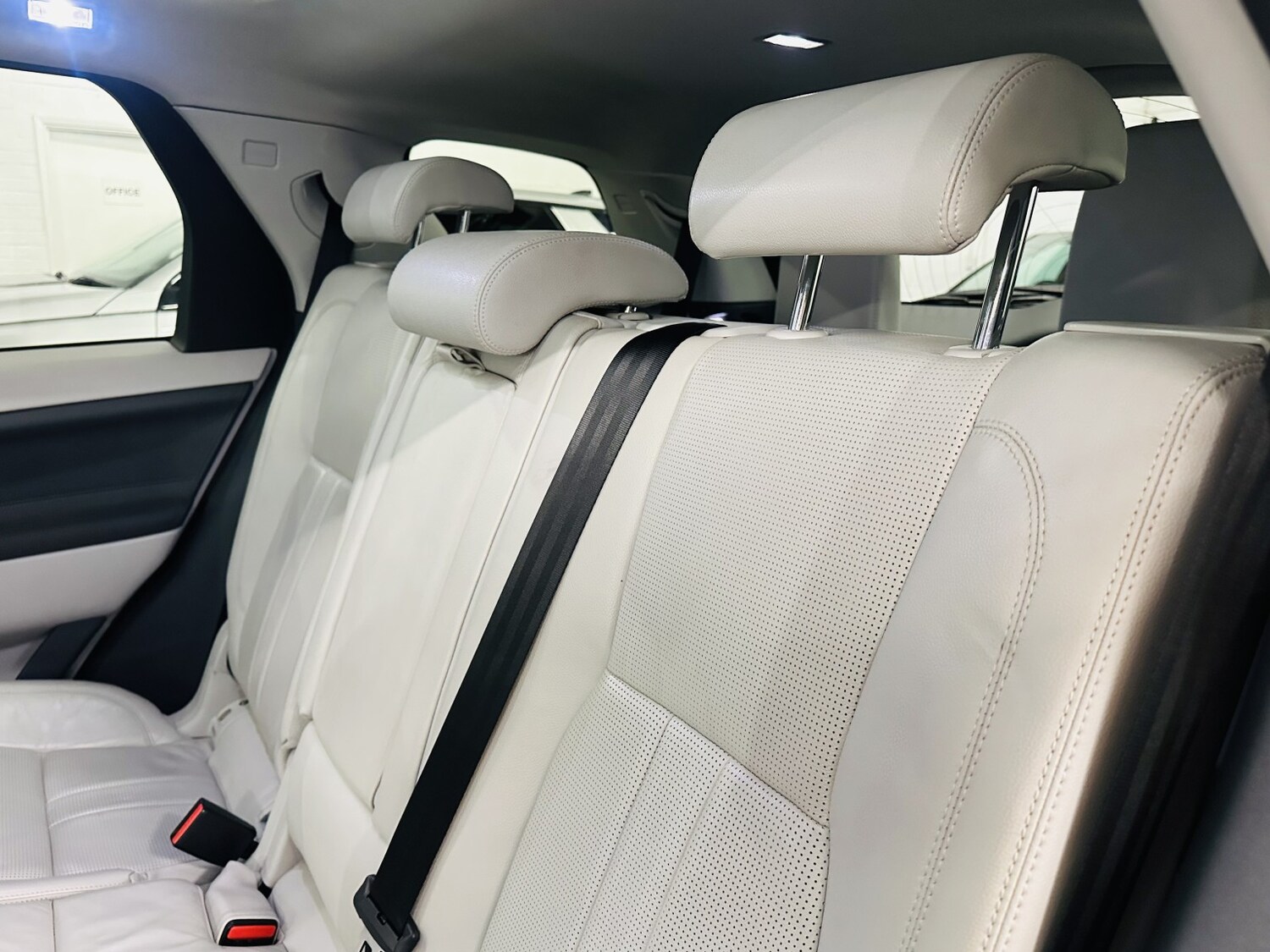 Used Land Rover Discovery Sport 2018 for sale - 78182992: Photo 50