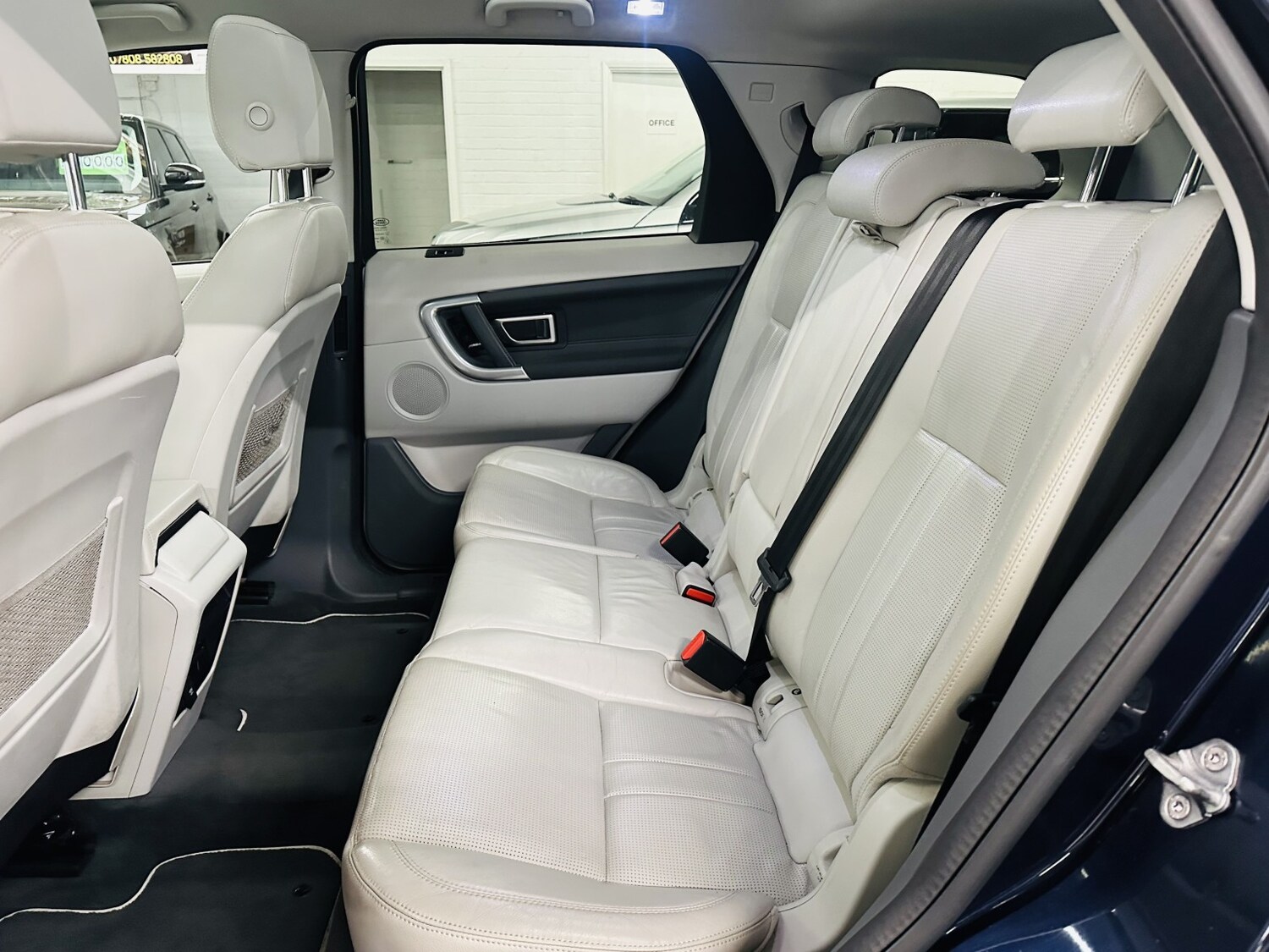 Used Land Rover Discovery Sport 2018 for sale - 78182992: Photo 51