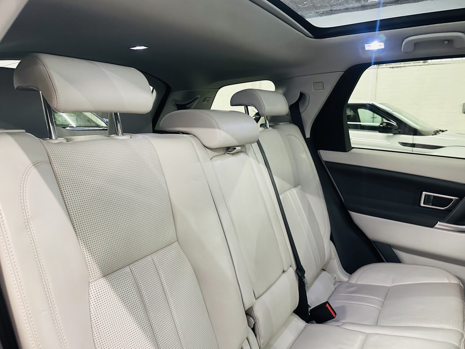 Used Land Rover Discovery Sport 2018 for sale - 78182992: Photo 56