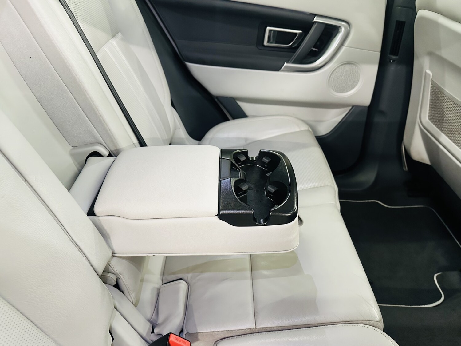 Used Land Rover Discovery Sport 2018 for sale - 78182992: Photo 60