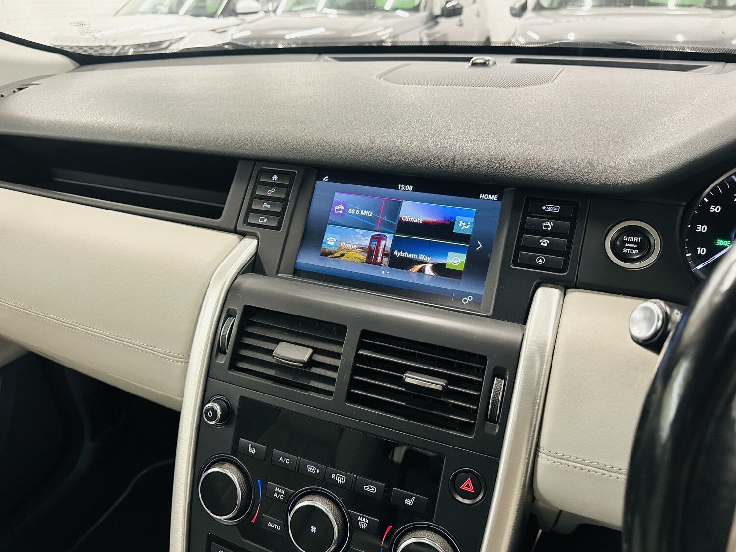 Used Land Rover Discovery Sport 2018 for sale - 78182992: Photo 68