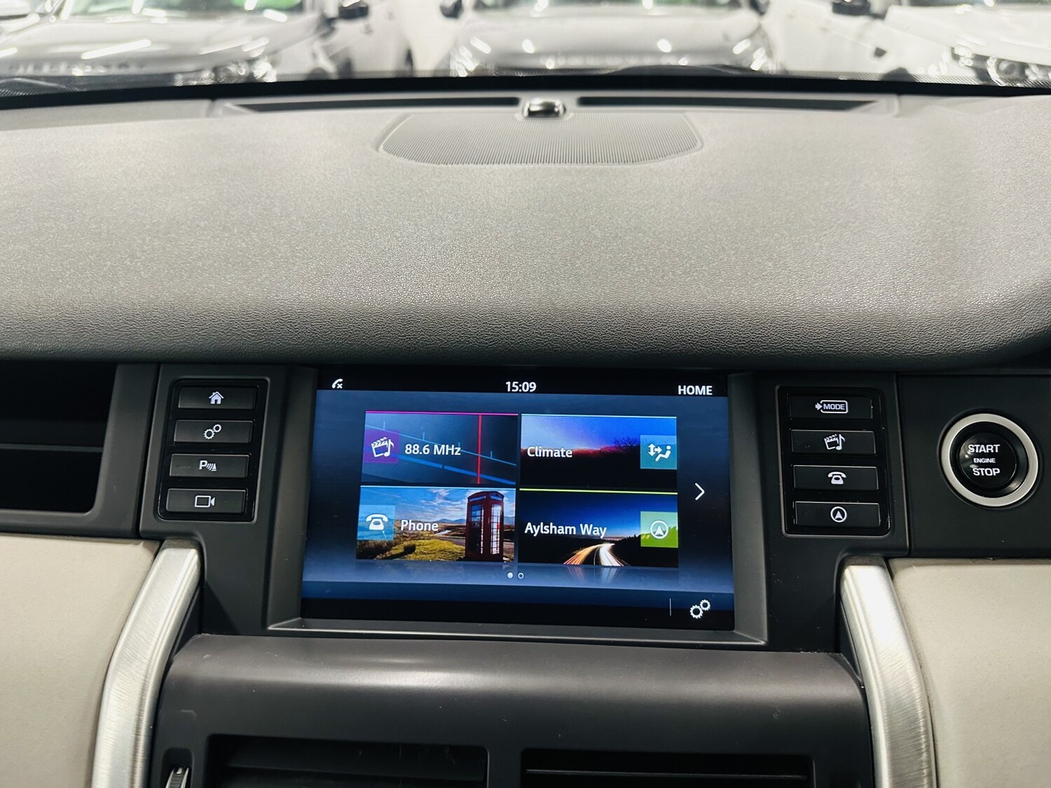 Used Land Rover Discovery Sport 2018 for sale - 78182992: Photo 77