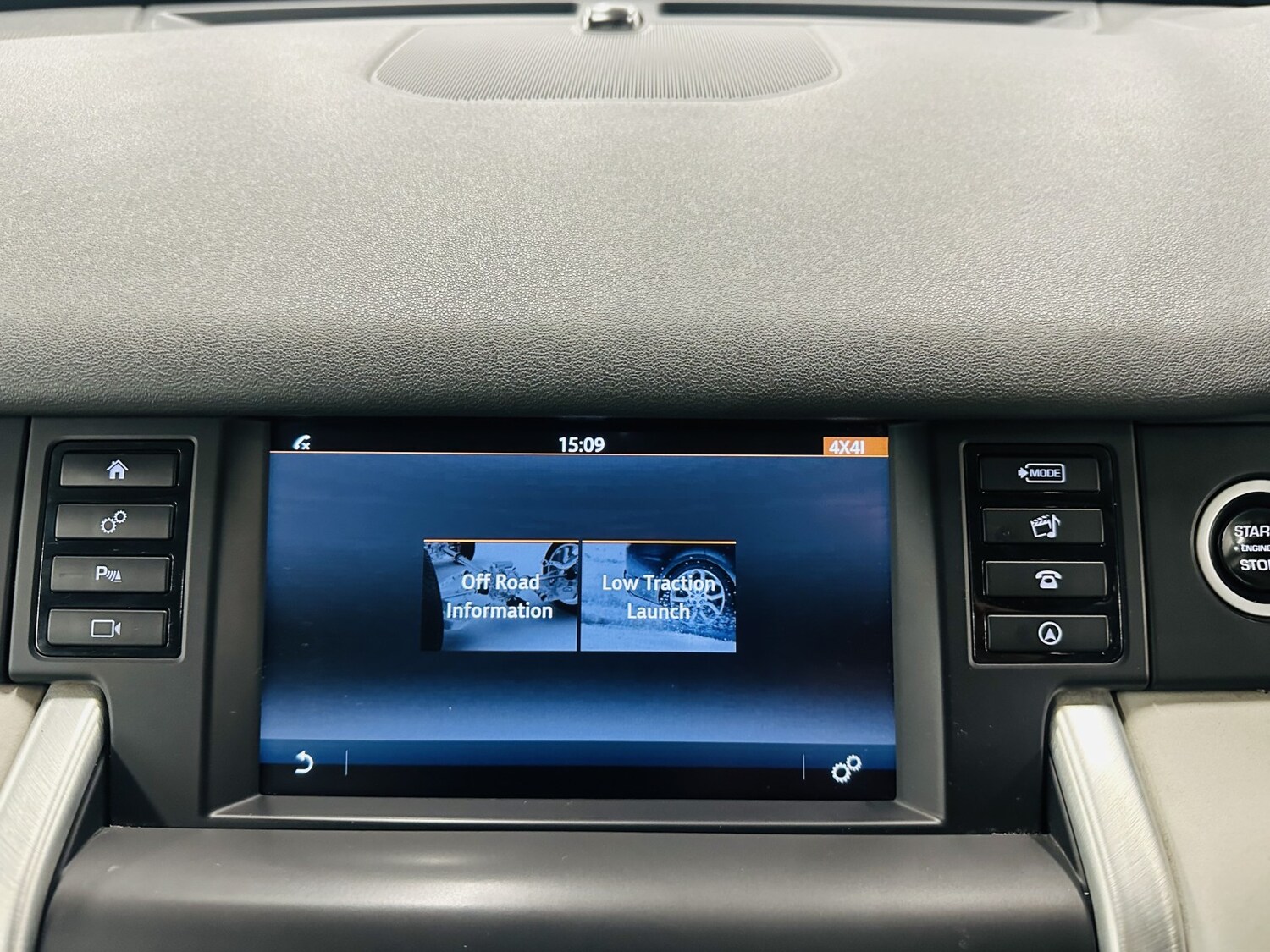 Used Land Rover Discovery Sport 2018 for sale - 78182992: Photo 85