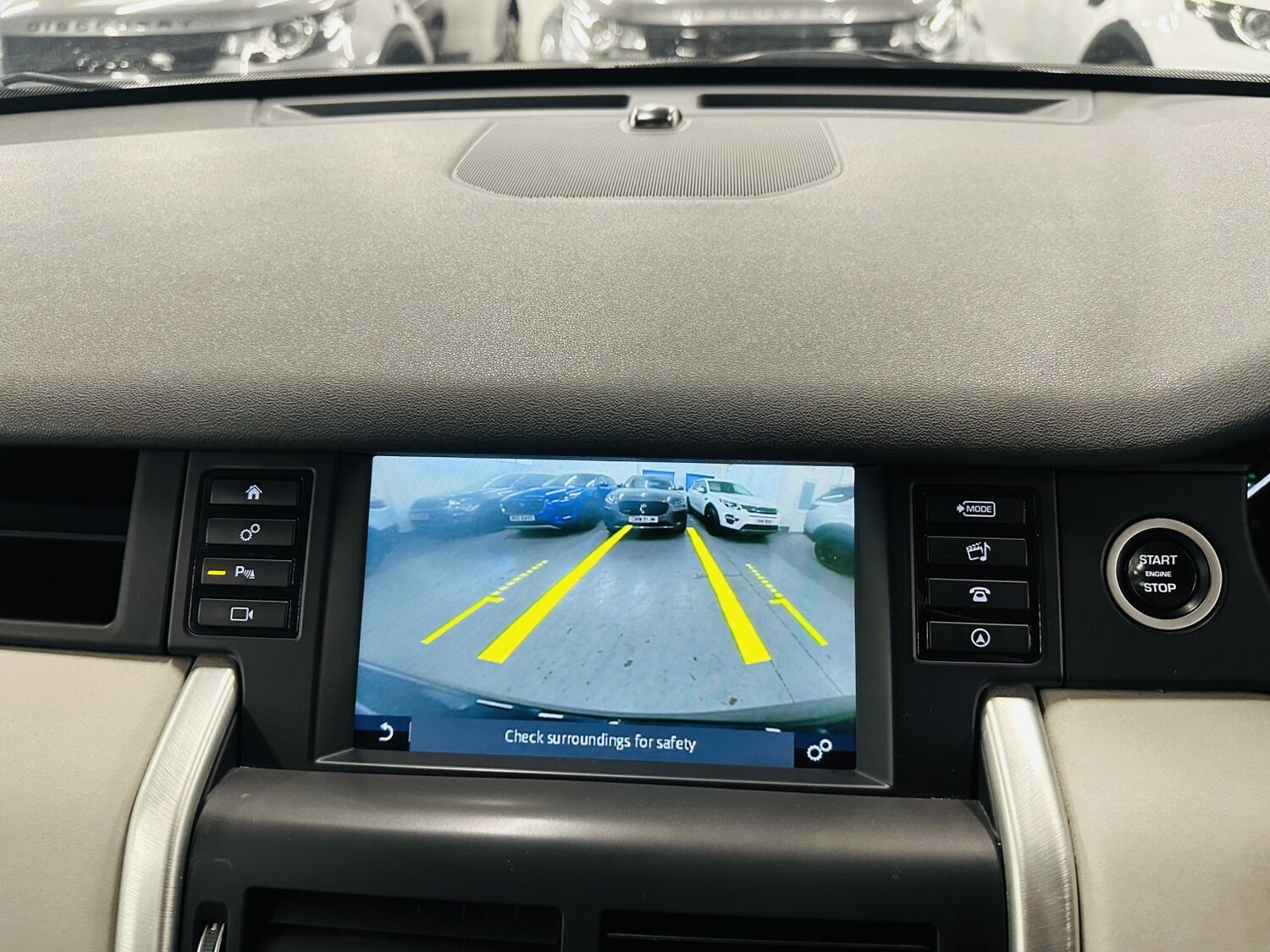 Used Land Rover Discovery Sport 2018 for sale - 78182992: Photo 86