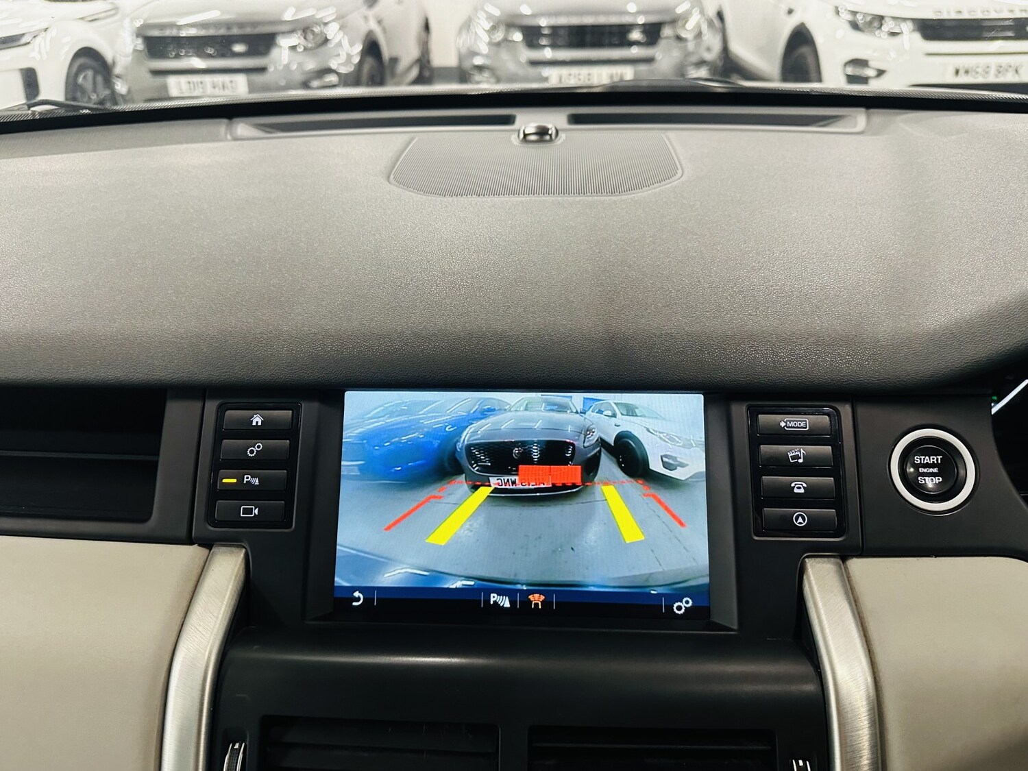 Used Land Rover Discovery Sport 2018 for sale - 78182992: Photo 91