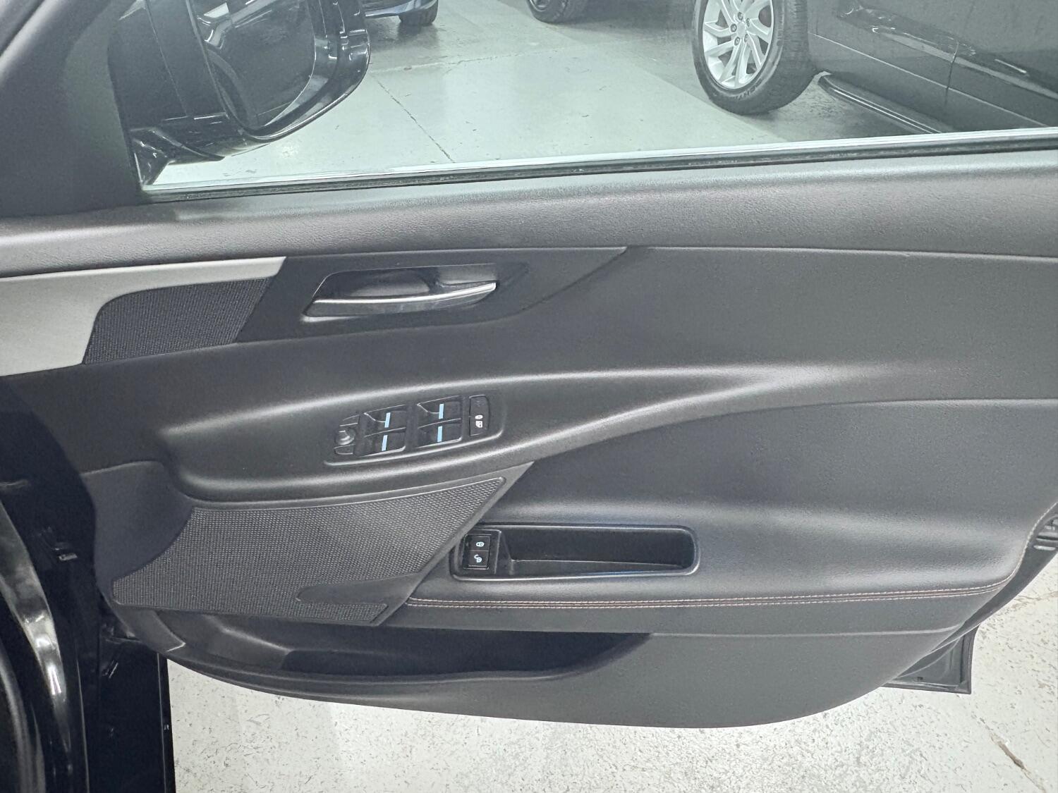 Used Jaguar XE 2017 for sale - 76407495: Photo 31