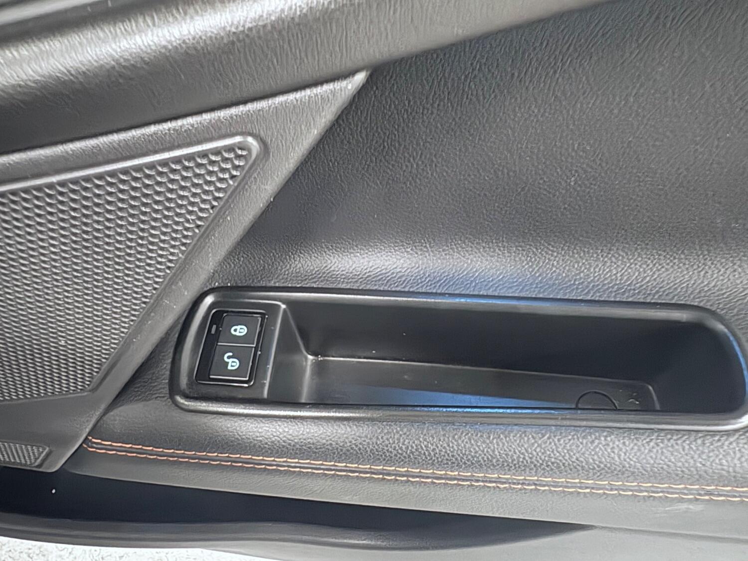 Used Jaguar XE 2017 for sale - 76407495: Photo 33