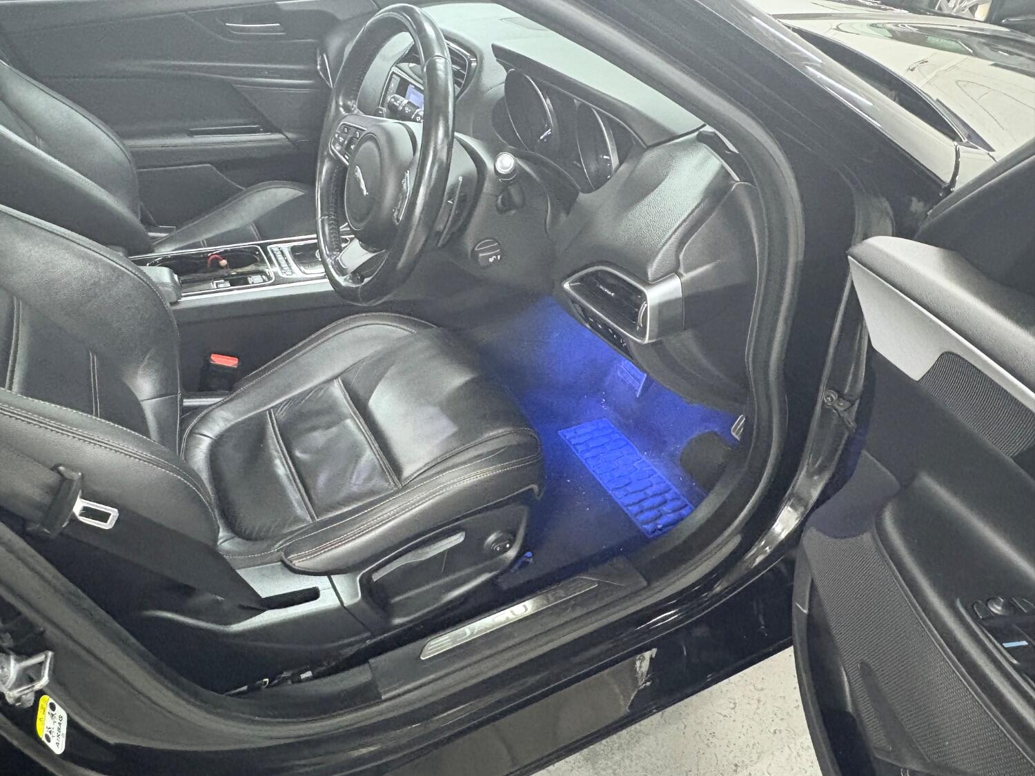 Used Jaguar XE 2017 for sale - 76407495: Photo 36