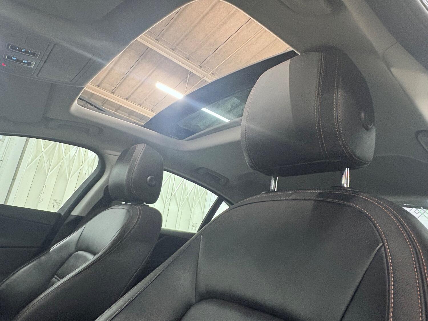 Used Jaguar XE 2017 for sale - 76407495: Photo 46