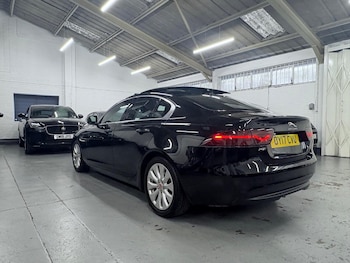 Used Jaguar XE 2017 for sale - 76407495: Photo