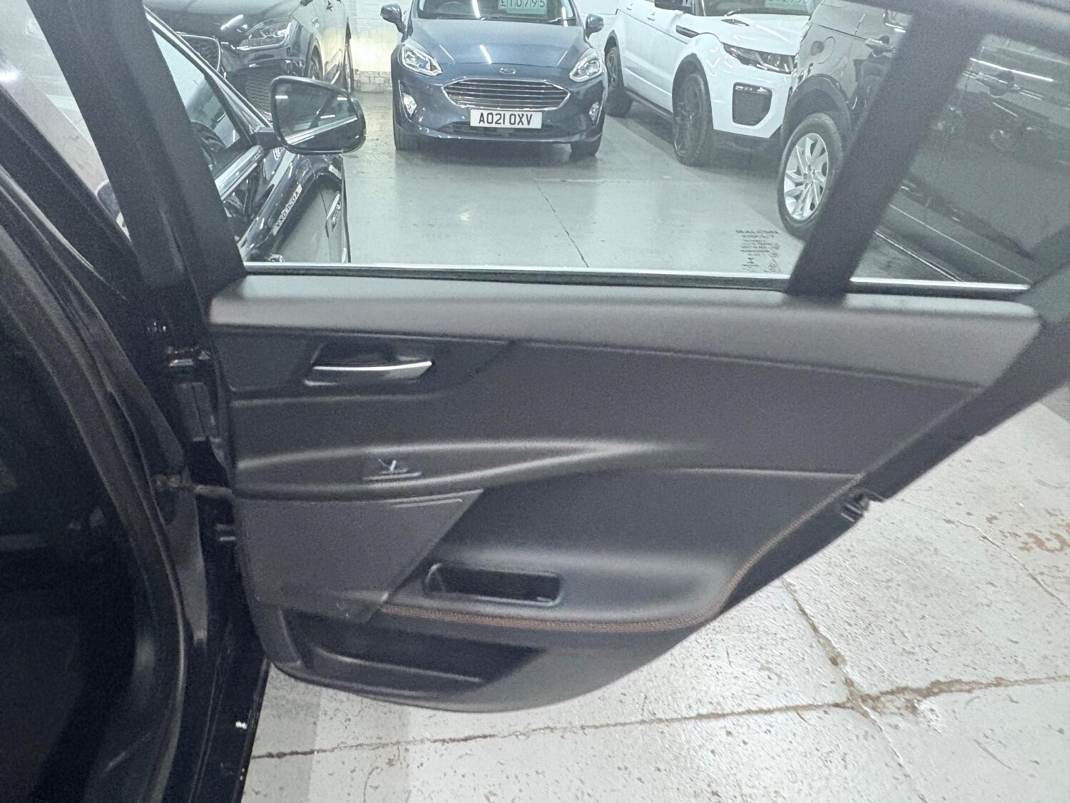 Used Jaguar XE 2017 for sale - 76407495: Photo 50