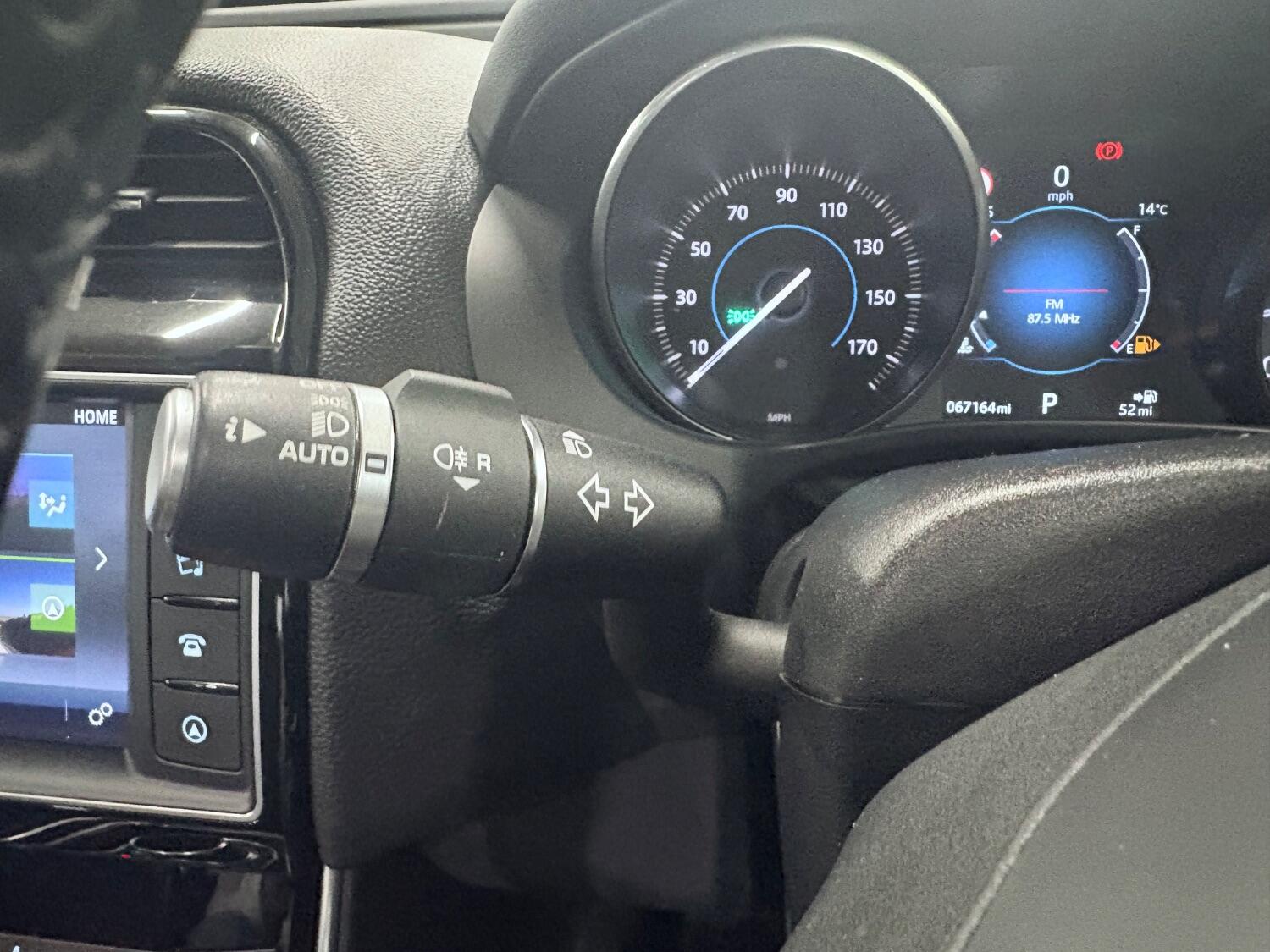 Used Jaguar XE 2017 for sale - 76407495: Photo 69