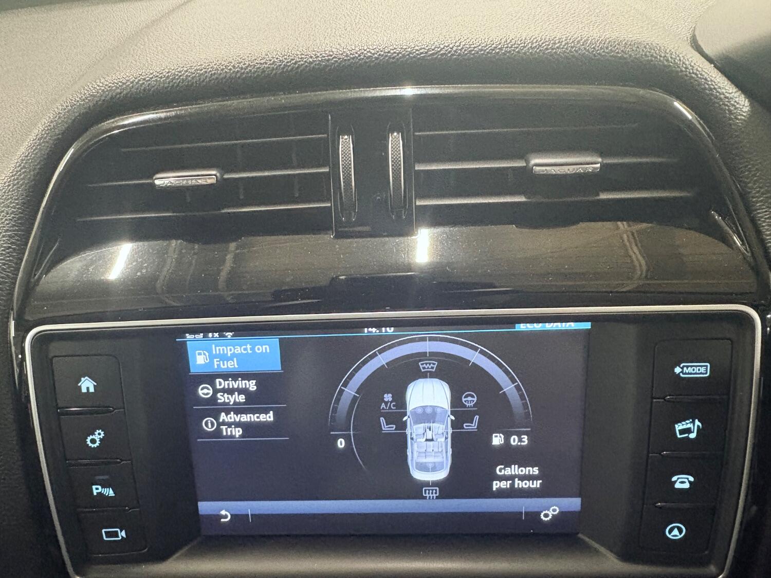 Used Jaguar XE 2017 for sale - 76407495: Photo 73