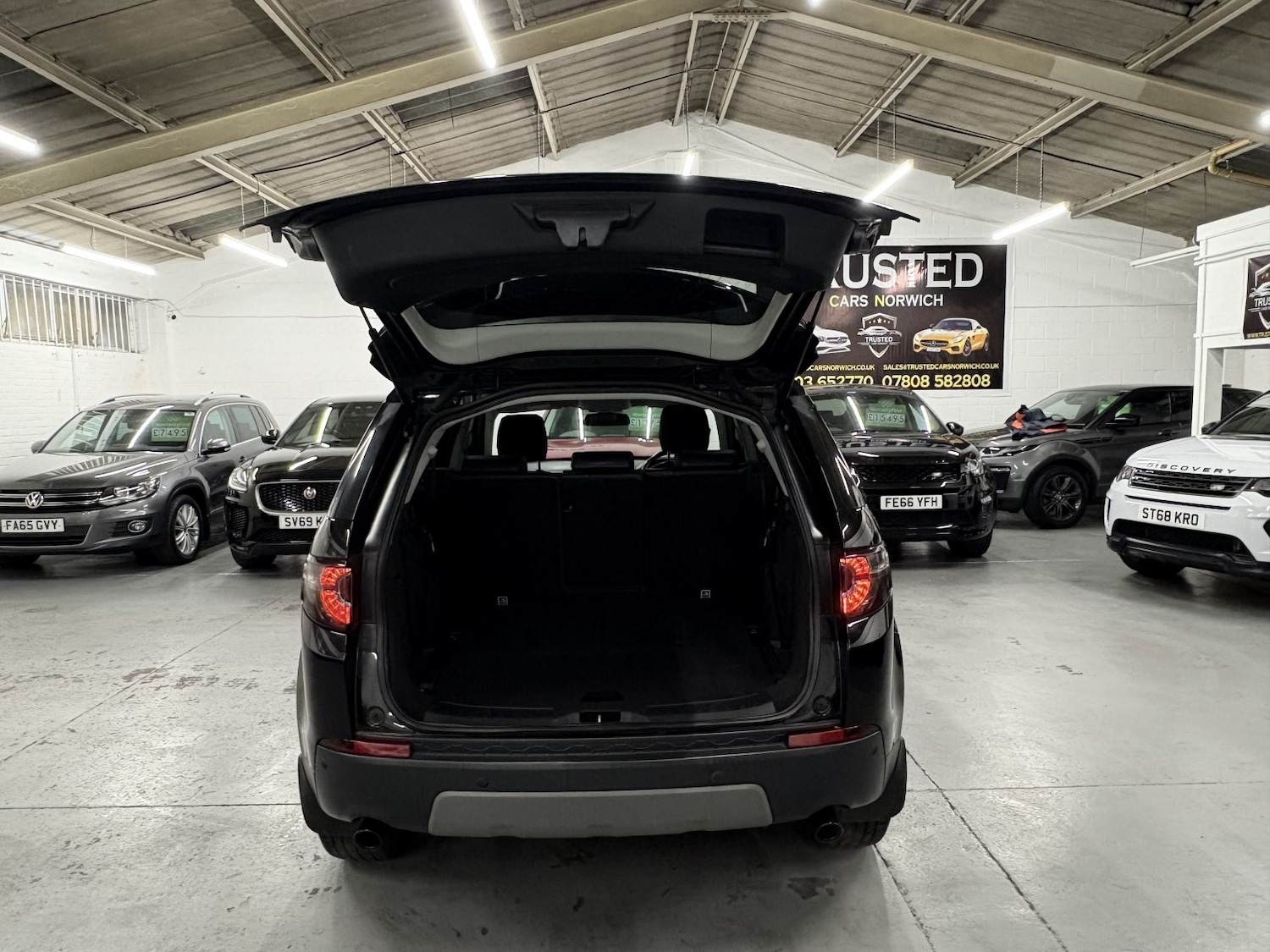 Used Land Rover Discovery Sport 2018 for sale - 76863898: Photo 29