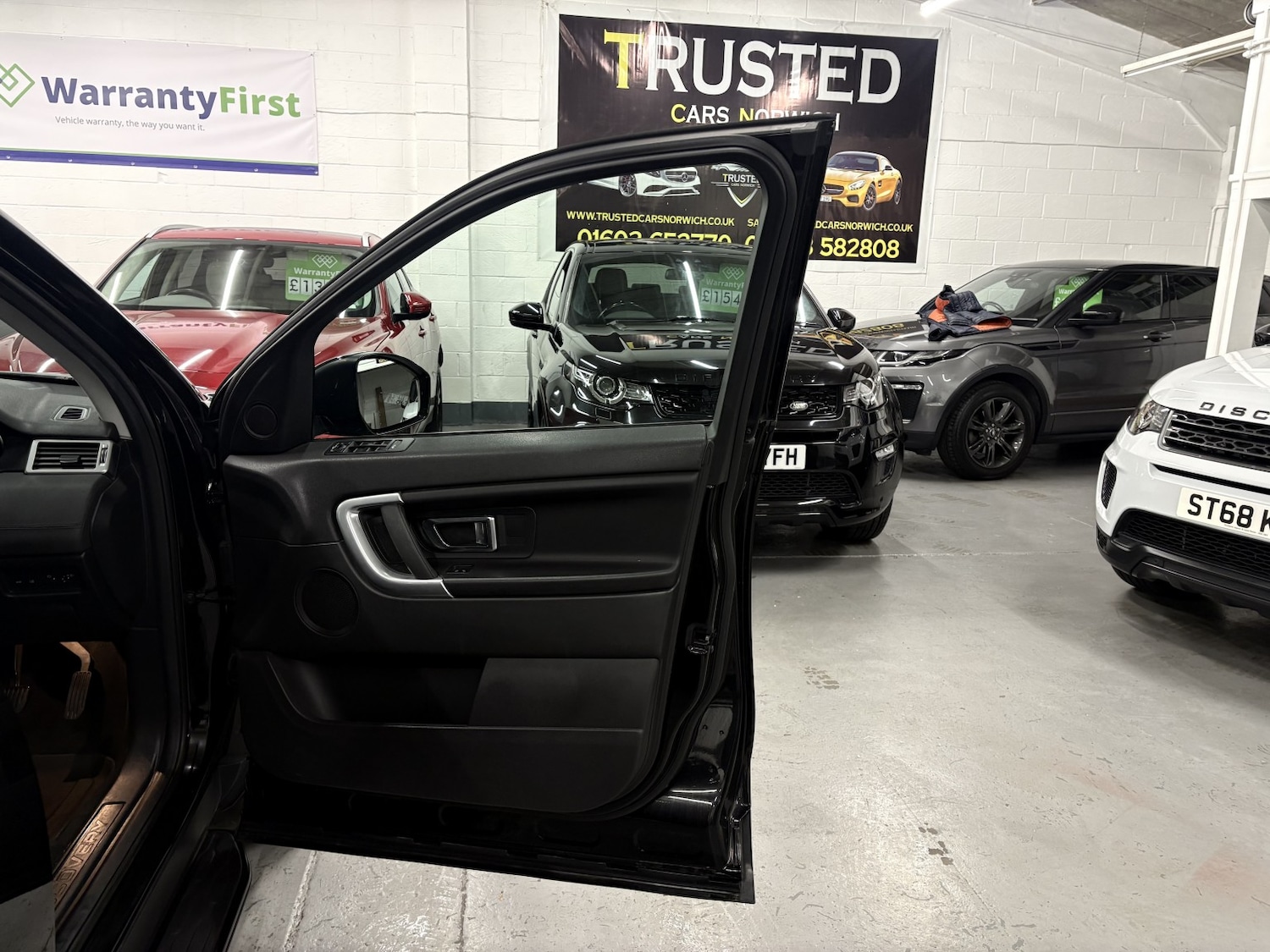 Used Land Rover Discovery Sport 2018 for sale - 76863898: Photo 38