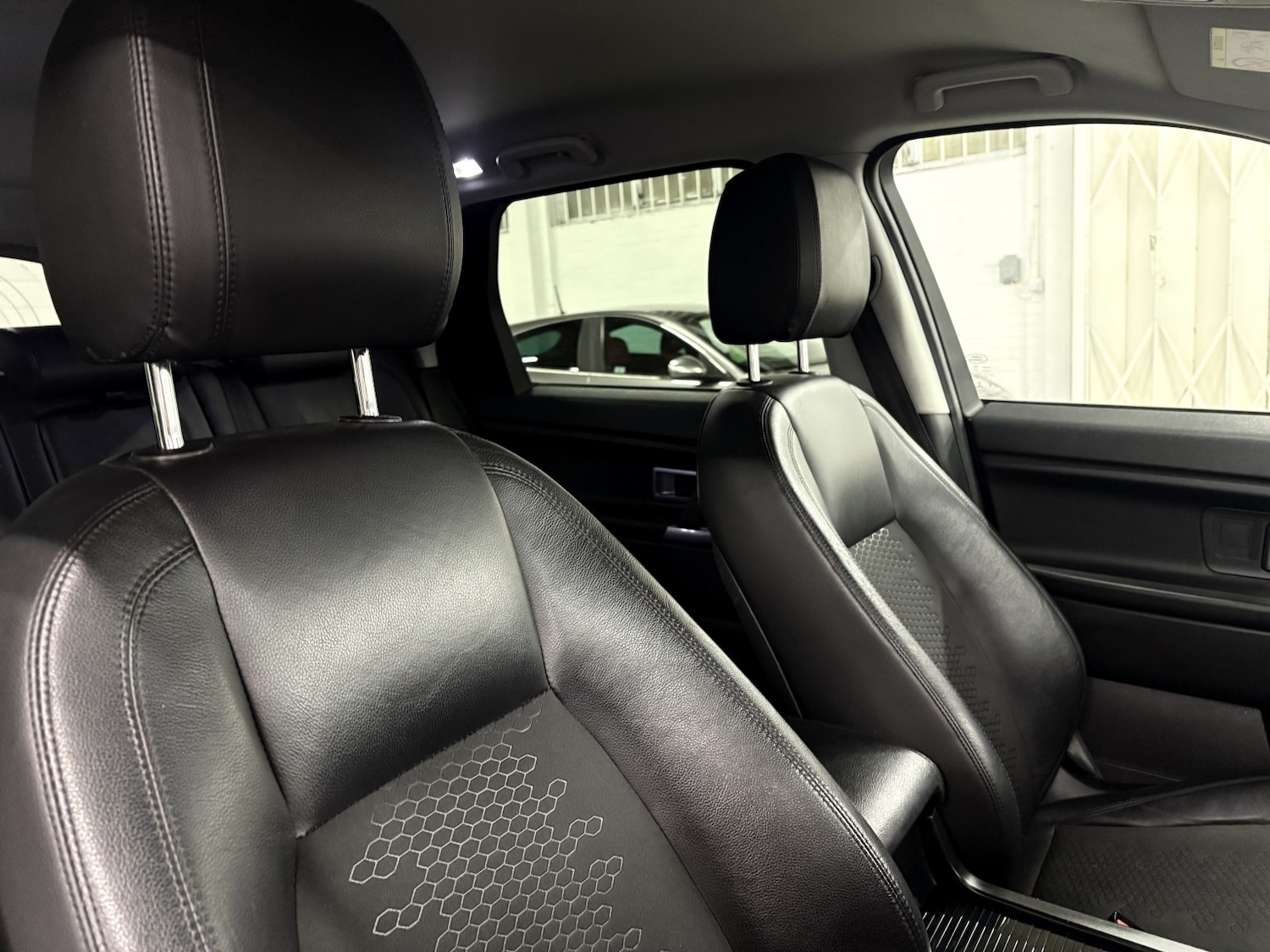 Used Land Rover Discovery Sport 2018 for sale - 76863898: Photo 41