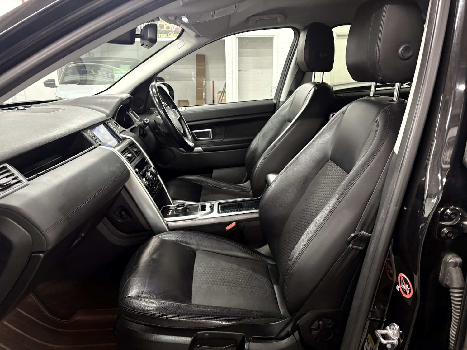 Used Land Rover Discovery Sport 2018 for sale - 76863898: Photo 43