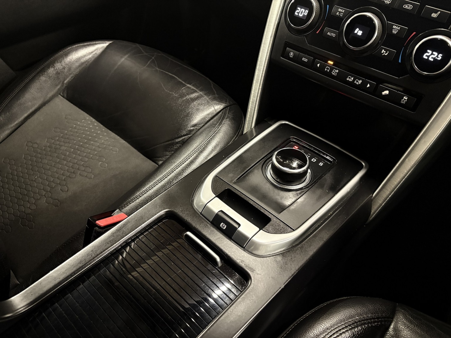 Used Land Rover Discovery Sport 2018 for sale - 76863898: Photo 64