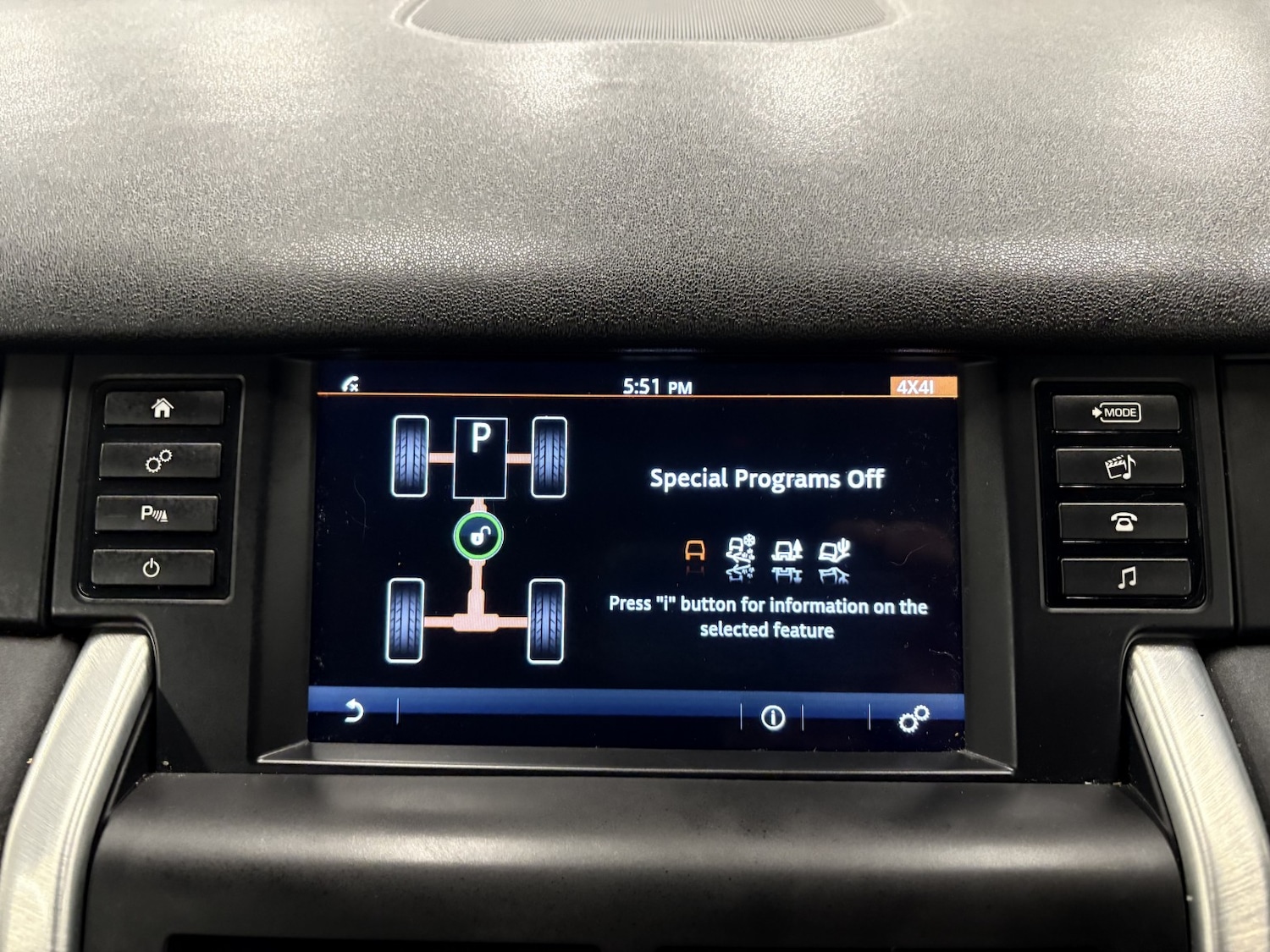 Used Land Rover Discovery Sport 2018 for sale - 76863898: Photo 73