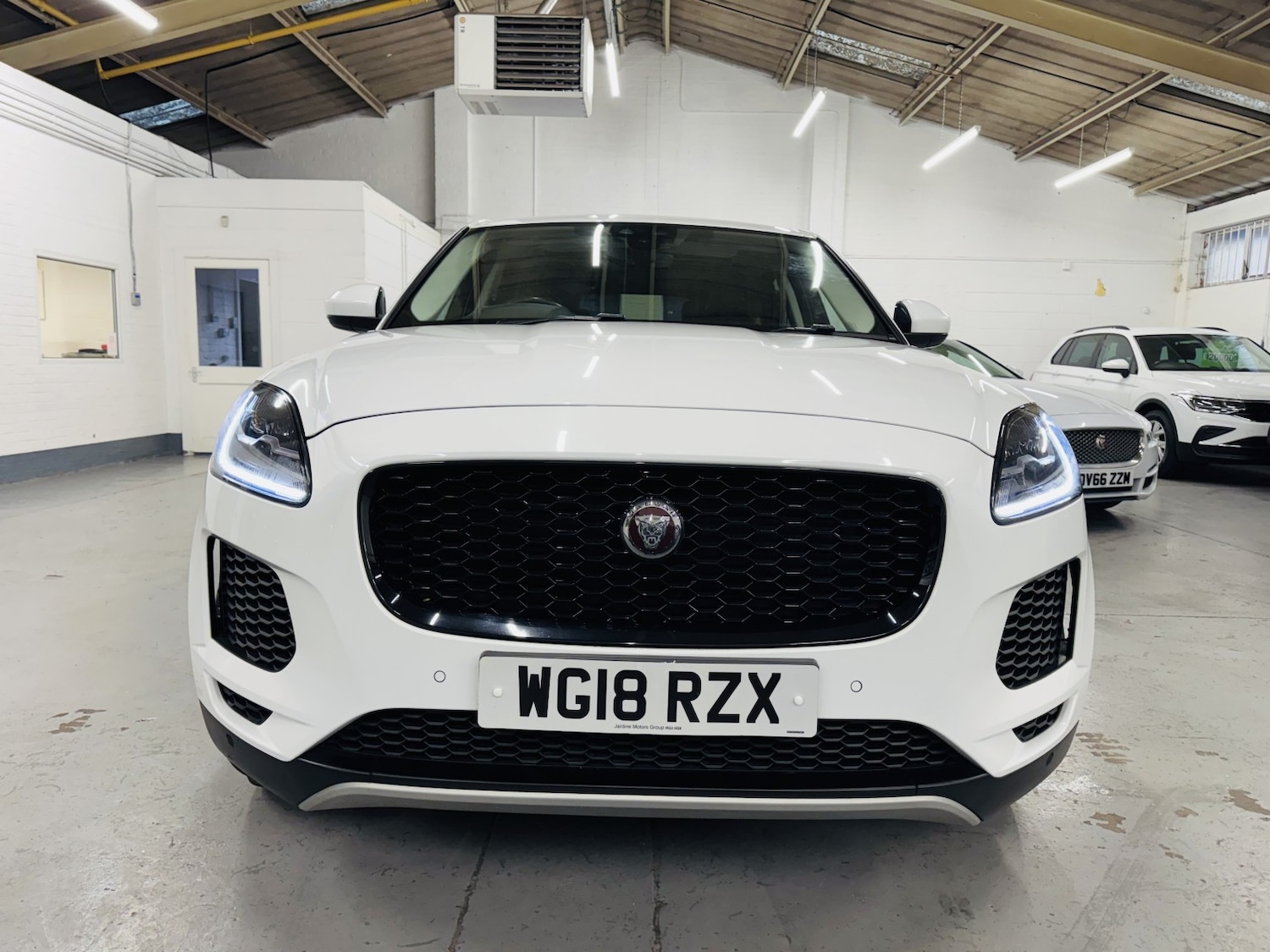 Used Jaguar E-Pace 2018 for sale - 77595285: Photo 3