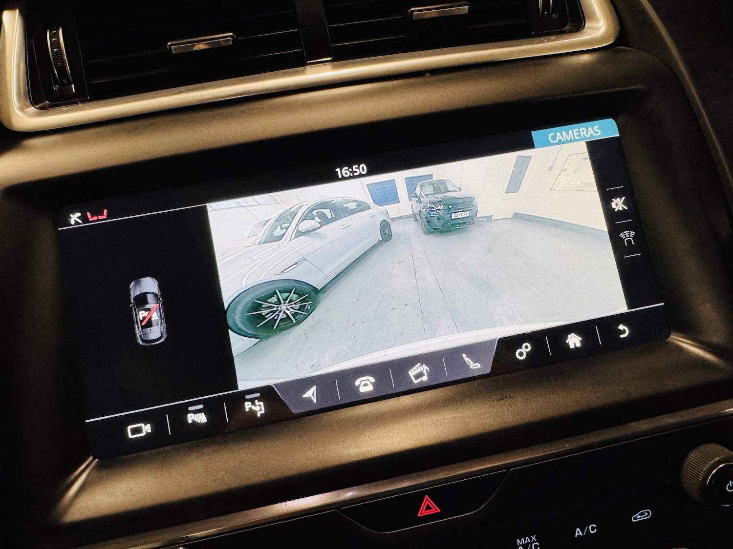 Used Jaguar E-Pace 2018 for sale - 77595285: Photo 33