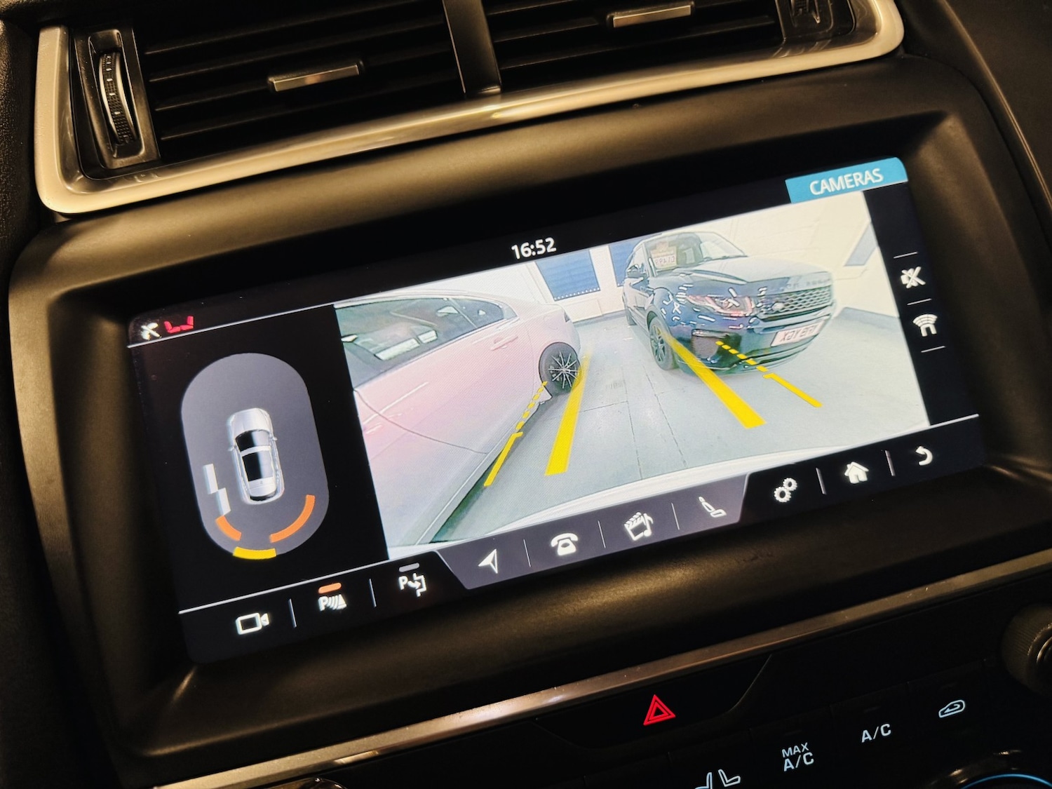 Used Jaguar E-Pace 2018 for sale - 77595285: Photo 37