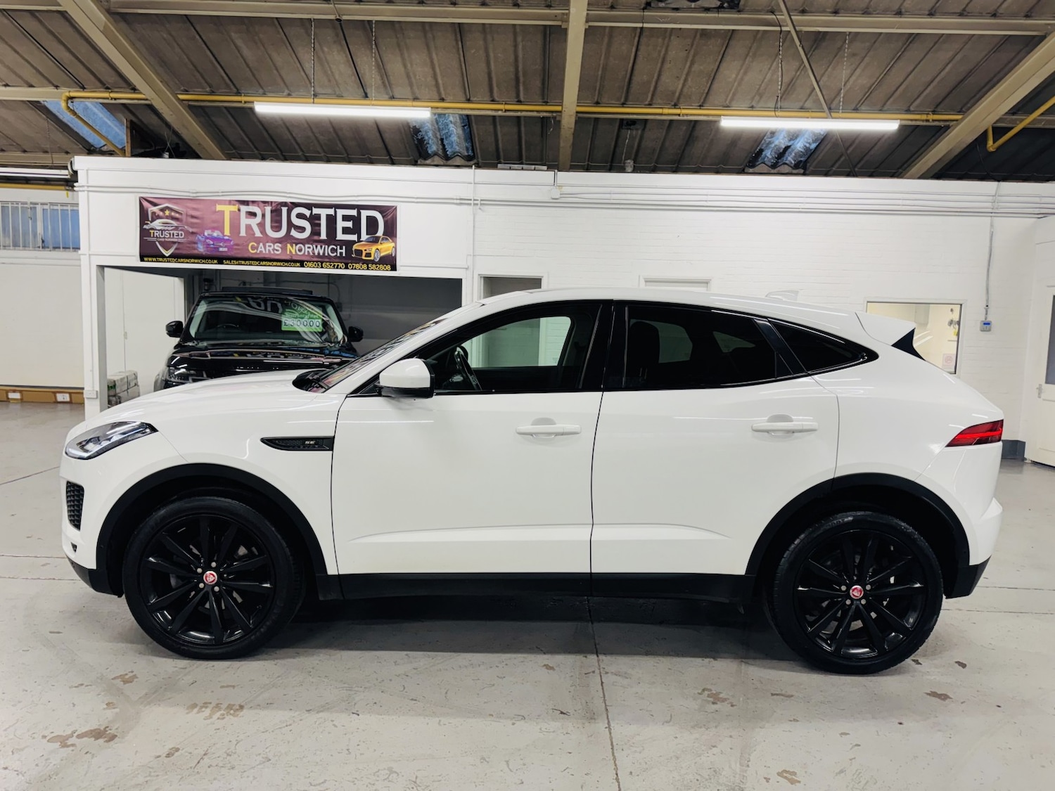 Used Jaguar E-Pace 2018 for sale - 77595285: Photo 7