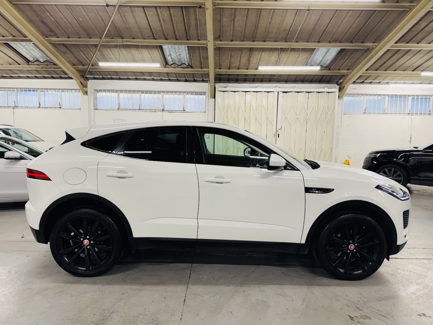 Used Jaguar E-Pace 2018 for sale - 77595285: Photo 8